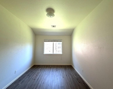 507 Tumbleweed Drive - Photo Thumbnail 19