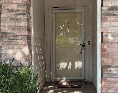 507 Tumbleweed Drive - Photo Thumbnail 1