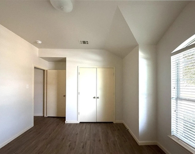 507 Tumbleweed Drive - Photo Thumbnail 17