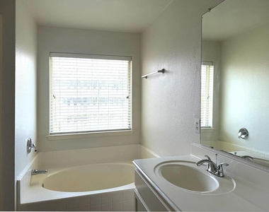 507 Tumbleweed Drive - Photo Thumbnail 22