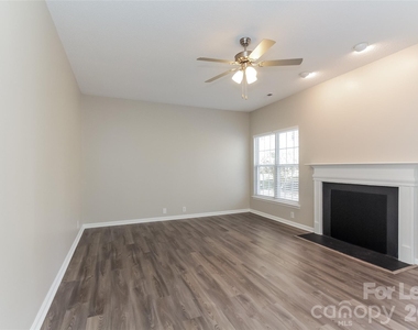 7215 Duchamp Drive - Photo Thumbnail 5