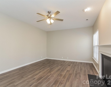 7215 Duchamp Drive - Photo Thumbnail 6
