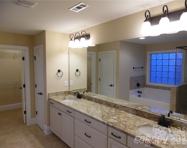 117 Elmrich Court - Photo Thumbnail 14
