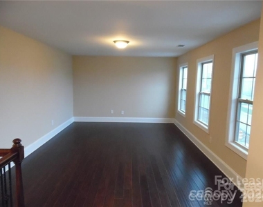 117 Elmrich Court - Photo Thumbnail 12