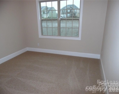 117 Elmrich Court - Photo Thumbnail 3