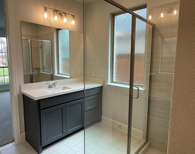 2616 Griffith Mews - Photo Thumbnail 6