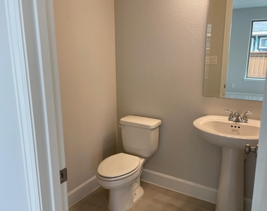 2616 Griffith Mews - Photo Thumbnail 15