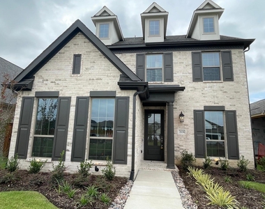 2616 Griffith Mews - Photo Thumbnail 1