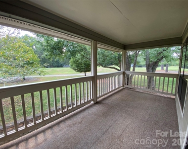 7962 Greenside Court - Photo Thumbnail 29