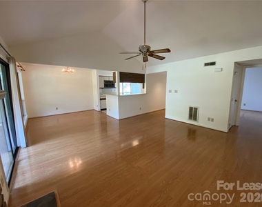 7962 Greenside Court - Photo Thumbnail 1