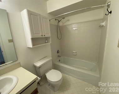 7962 Greenside Court - Photo Thumbnail 22