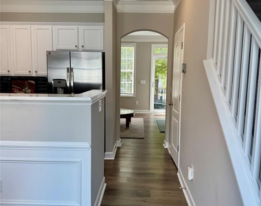 110 Dime Lane - Photo Thumbnail 7