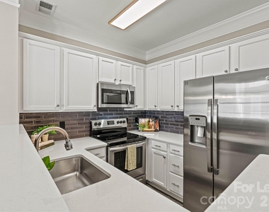 110 Dime Lane - Photo Thumbnail 9