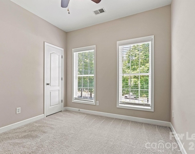 110 Dime Lane - Photo Thumbnail 17