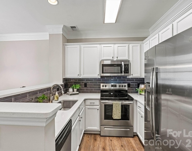 110 Dime Lane - Photo Thumbnail 10