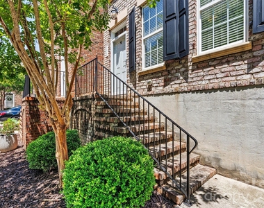 110 Dime Lane - Photo Thumbnail 3