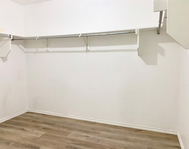1136 Golden Eagle Court - Photo Thumbnail 16