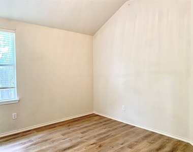 1136 Golden Eagle Court - Photo Thumbnail 20