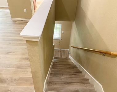 1136 Golden Eagle Court - Photo Thumbnail 10