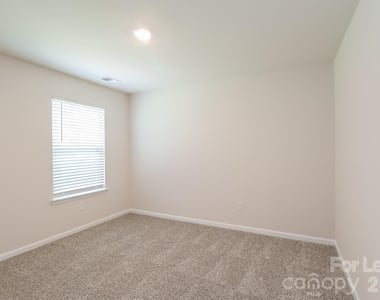 132 Scotsway Court - Photo Thumbnail 15