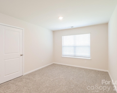 132 Scotsway Court - Photo Thumbnail 13