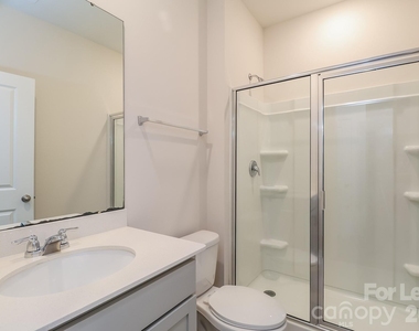 132 Scotsway Court - Photo Thumbnail 17