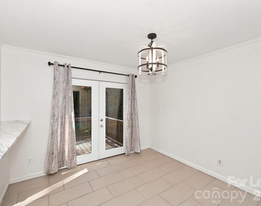 513 Weathers Creek Road - Photo Thumbnail 4
