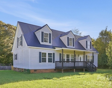 513 Weathers Creek Road - Photo Thumbnail 2