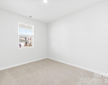 525 Mountain View Drive - Photo Thumbnail 8