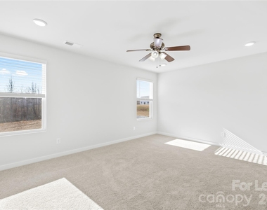 525 Mountain View Drive - Photo Thumbnail 10