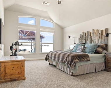 1133 Barrix Drive - Photo Thumbnail 14