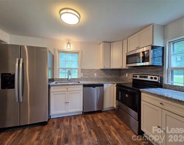 2128 Hodgin Street - Photo Thumbnail 6