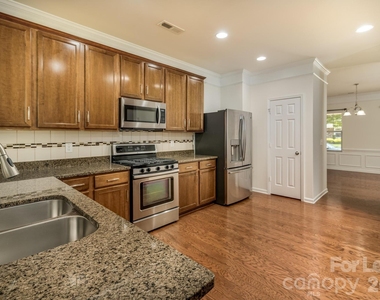 8212 Ruby Valley Road - Photo Thumbnail 21