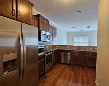 2824 Hopeton Court - Photo Thumbnail 3