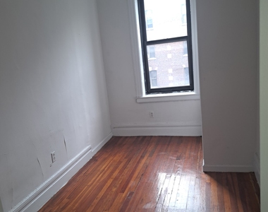 188 Claremont Avenue - Photo Thumbnail 5