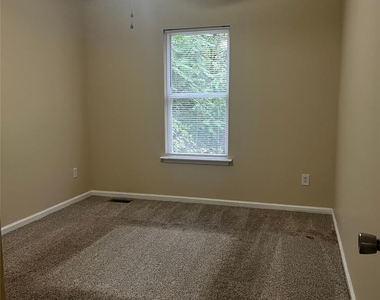 1328 Reid Street - Photo Thumbnail 5