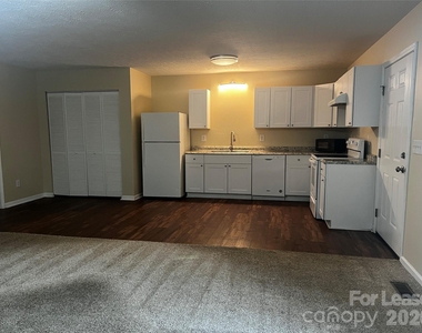 1328 Reid Street - Photo Thumbnail 2