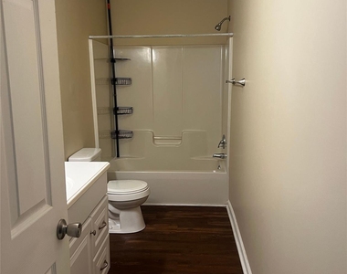 1328 Reid Street - Photo Thumbnail 6