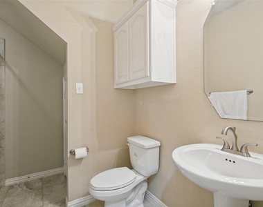 1429 Wellesley Drive - Photo Thumbnail 16