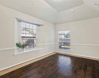 1429 Wellesley Drive - Photo Thumbnail 11