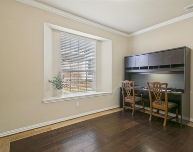 1429 Wellesley Drive - Photo Thumbnail 15
