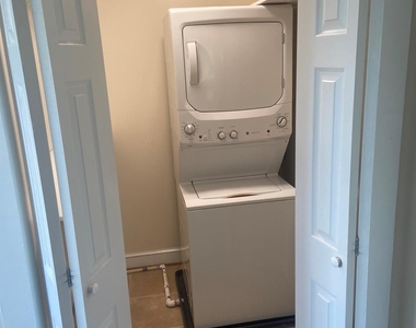 14 Douglas Avenue - Photo Thumbnail 7
