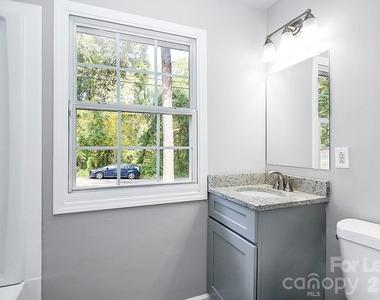 2310 Eastview Circle - Photo Thumbnail 20