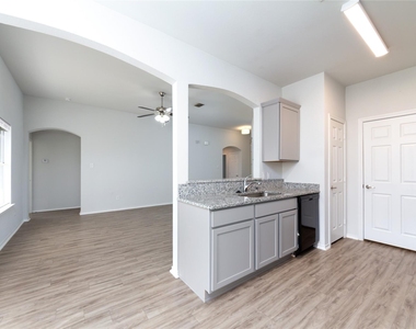 3928 Orcas Street - Photo Thumbnail 4