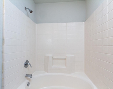 3928 Orcas Street - Photo Thumbnail 8