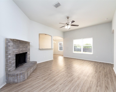 3928 Orcas Street - Photo Thumbnail 2