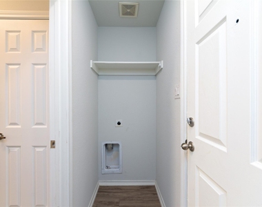 3928 Orcas Street - Photo Thumbnail 14