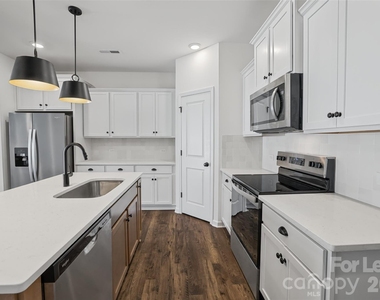 358 Drawbar Drive - Photo Thumbnail 8