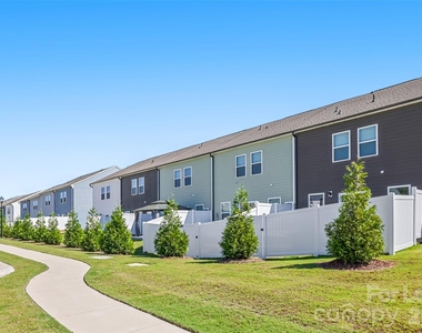 358 Drawbar Drive - Photo Thumbnail 35