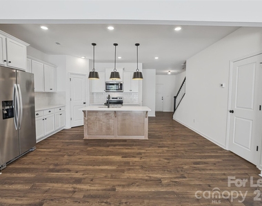 358 Drawbar Drive - Photo Thumbnail 6